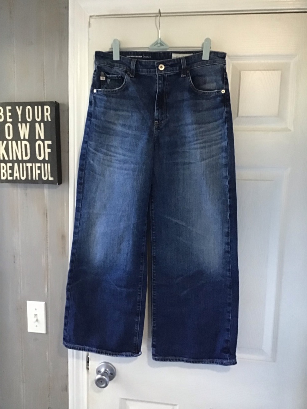AG Adriano Goldschmied Saige Wide Leg Crop Jeans, Mid-Rise.  Sz 28